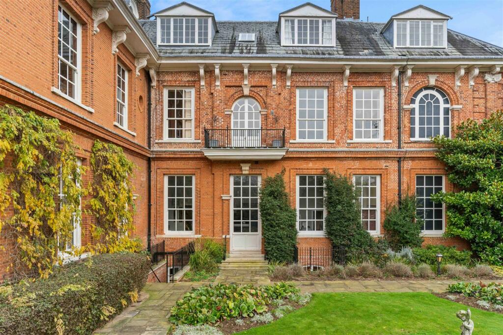 7 The Mansion 48.jpg