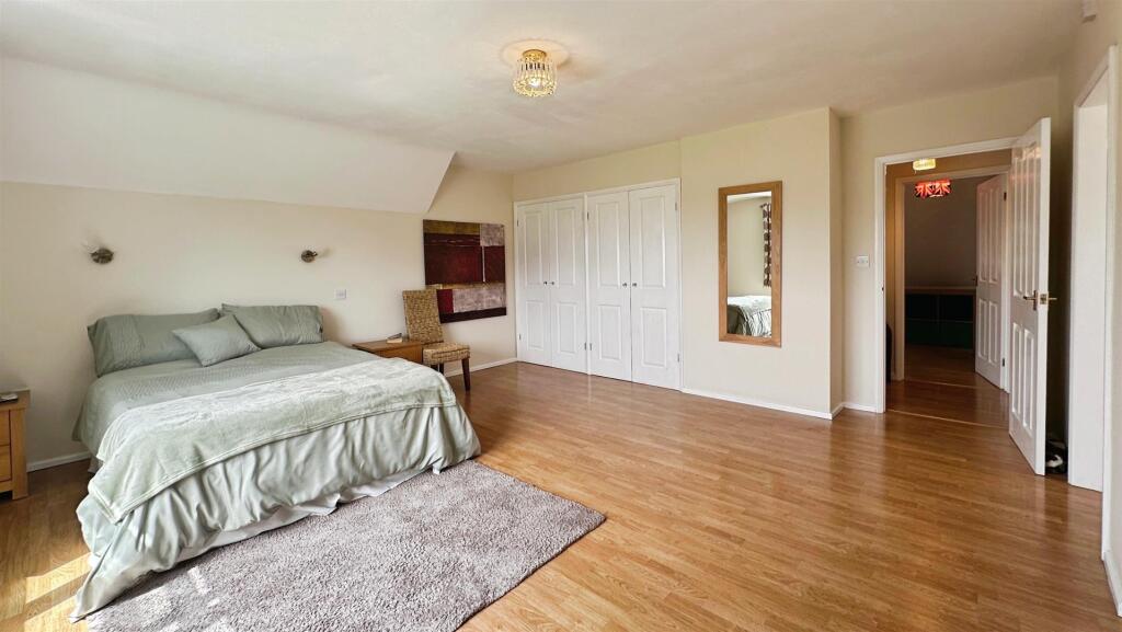 e7aff97e--4D6D-A424-80262802FF21-51551-00001037D77