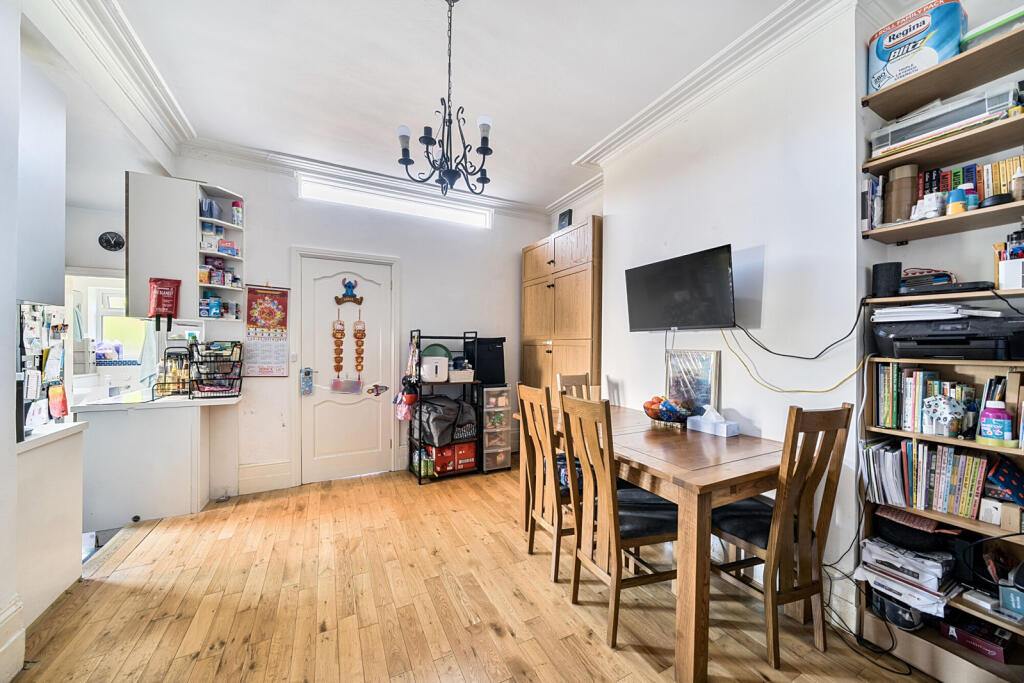 1311408-7-68540bc...