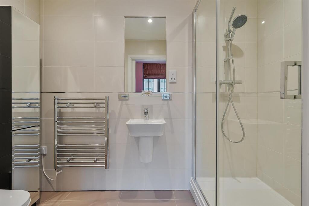 En Suite .jpg