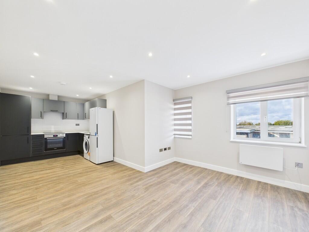 CAM02841G0-PR0036...