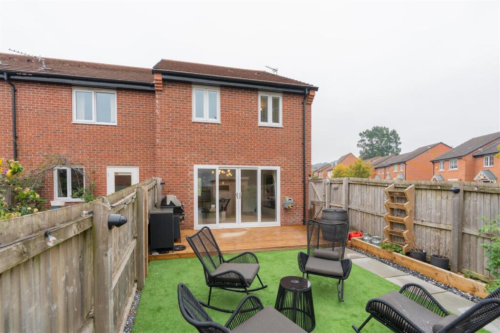 30 Firecrest Way-28.jpg