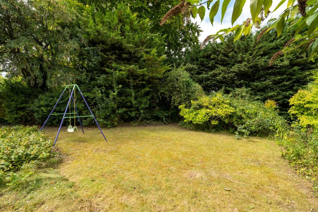 17 Benslow Rise, Hitchin-21.jpg