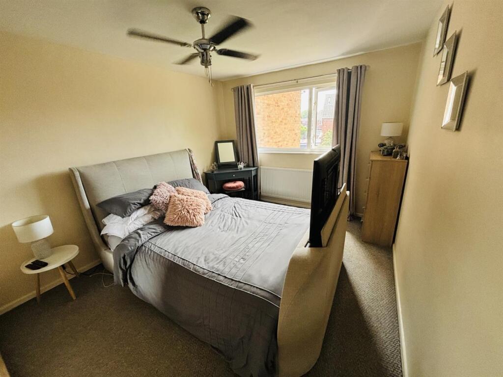Bedroom One.jpg