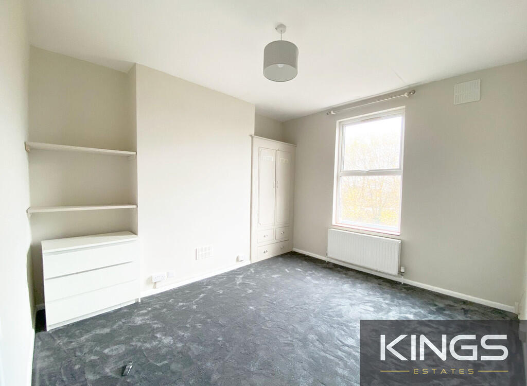 Flat 3, 10 Belmon...