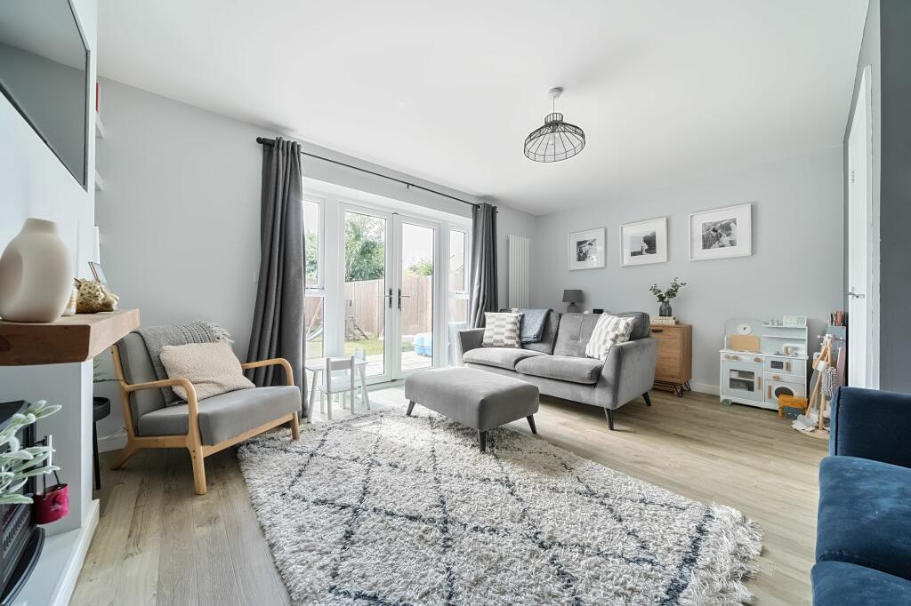 Living Room (2)