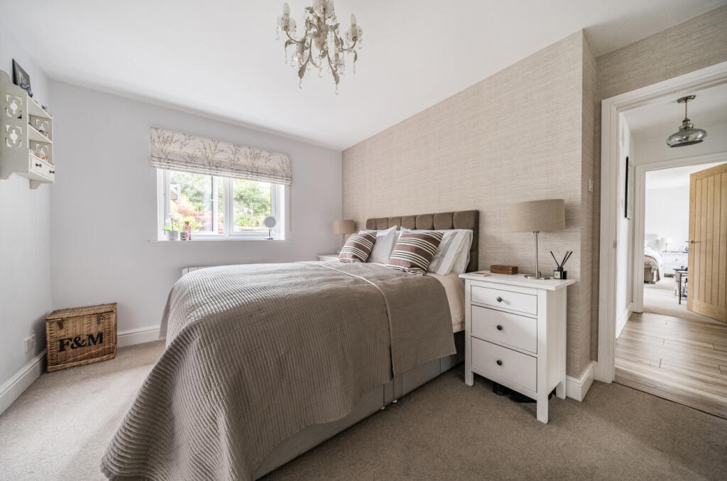 1323608-9-6890ec1...