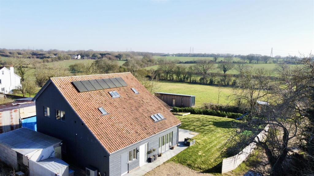 dji_fly_20250305_143338_557_1741185350043_photo_op