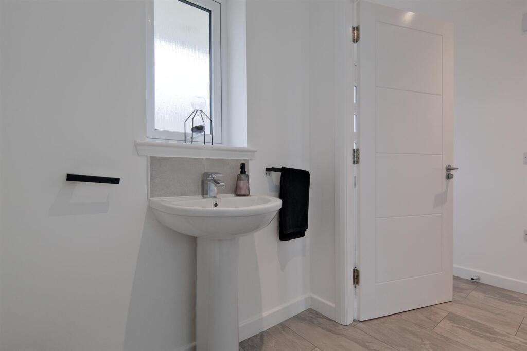 039-31 Ardencraig Terrace, Glasgow, G45 9BJ.jpg