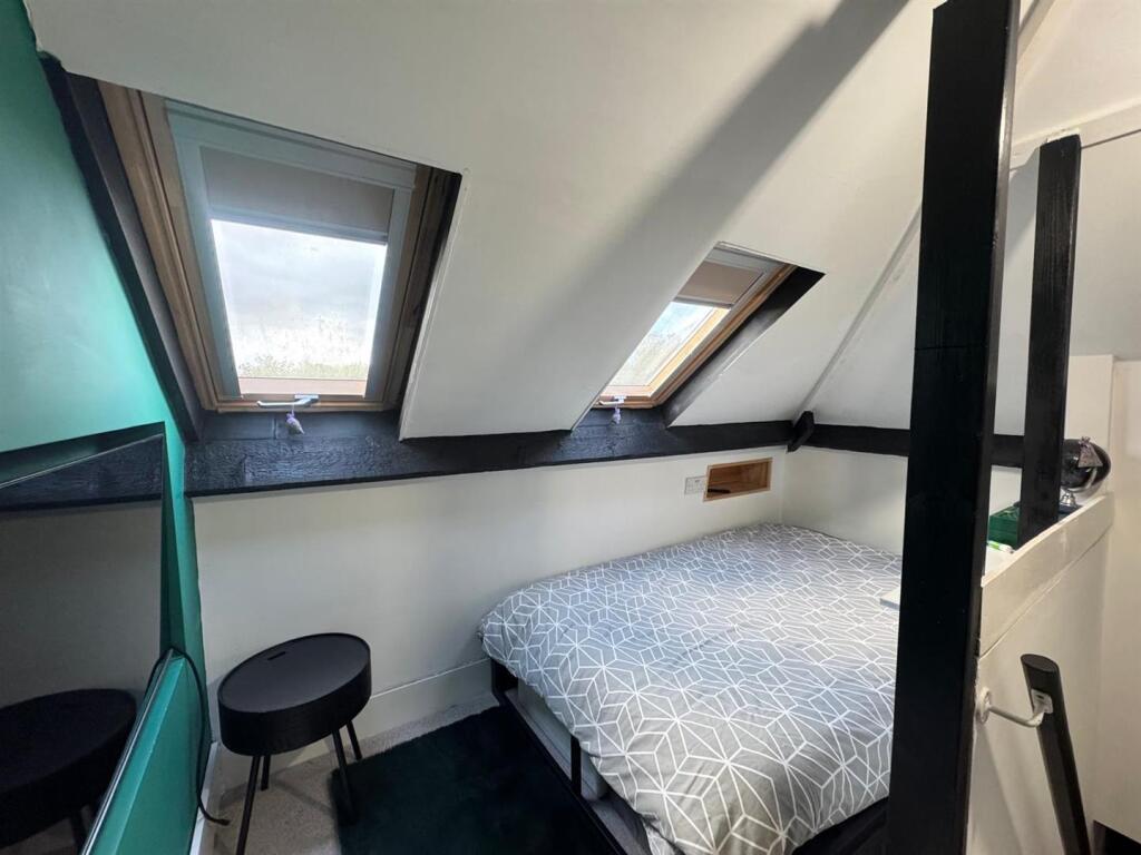 WhatsApp Image 2025-10-28 at 15.30.06.jpeg