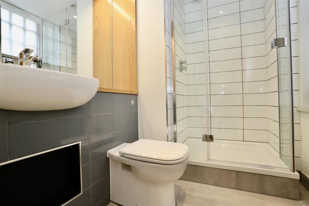 En suite.JPG
