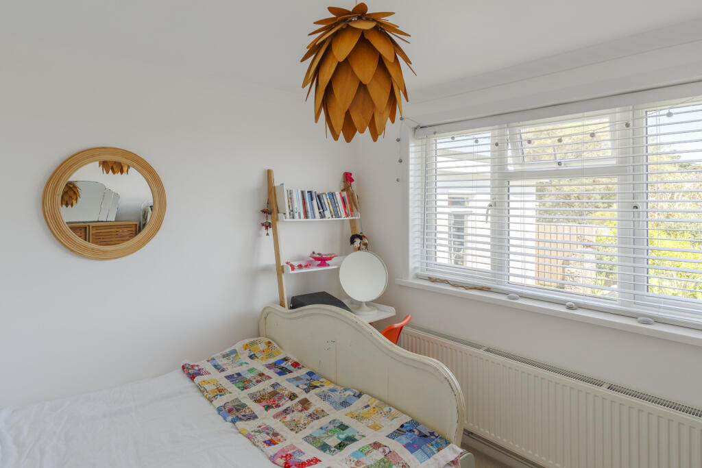 160485 - GWELANMOR ROAD, ST IVES-19.jpg