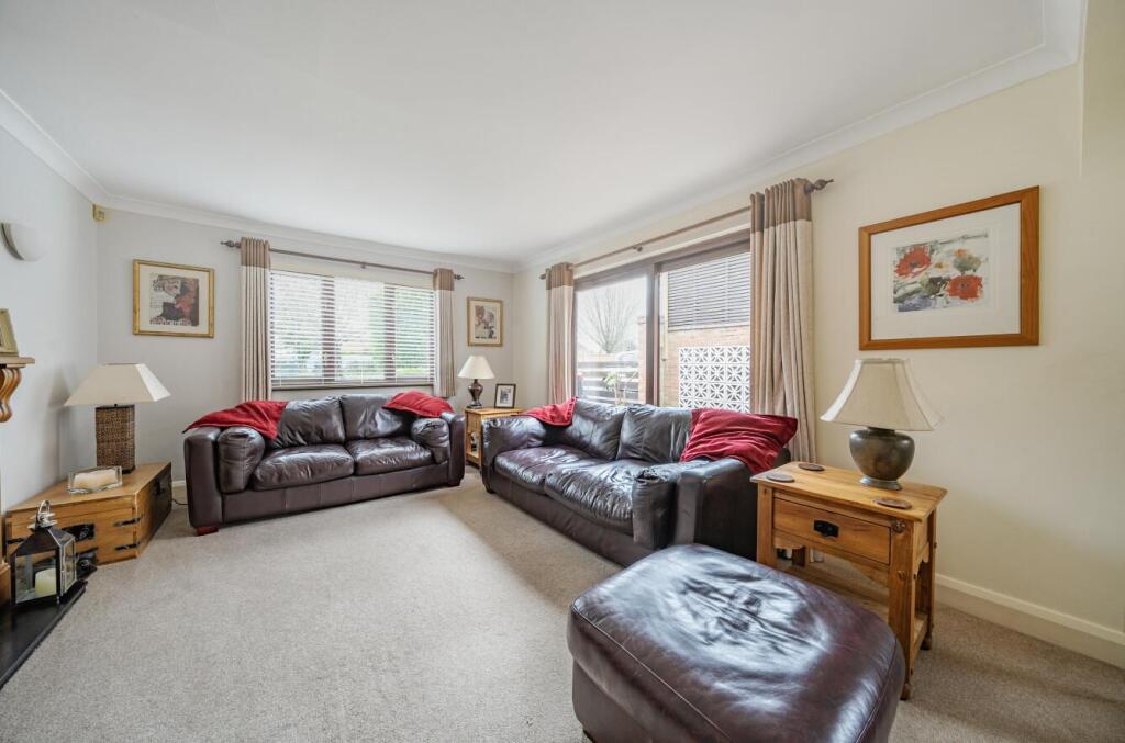 3 Crick Road, Rugby (13).jpg