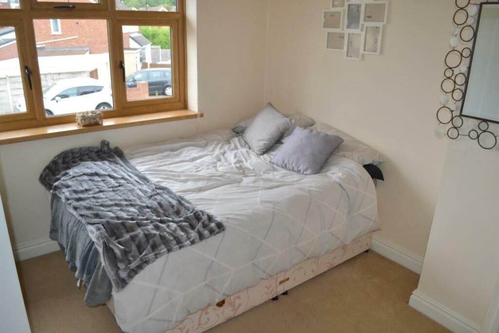 Bedroom 10 (Medium).JPG