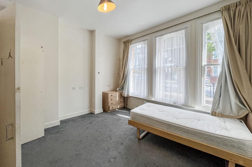 96 Ritherdon Road, Tooting, London SW17 8QQ