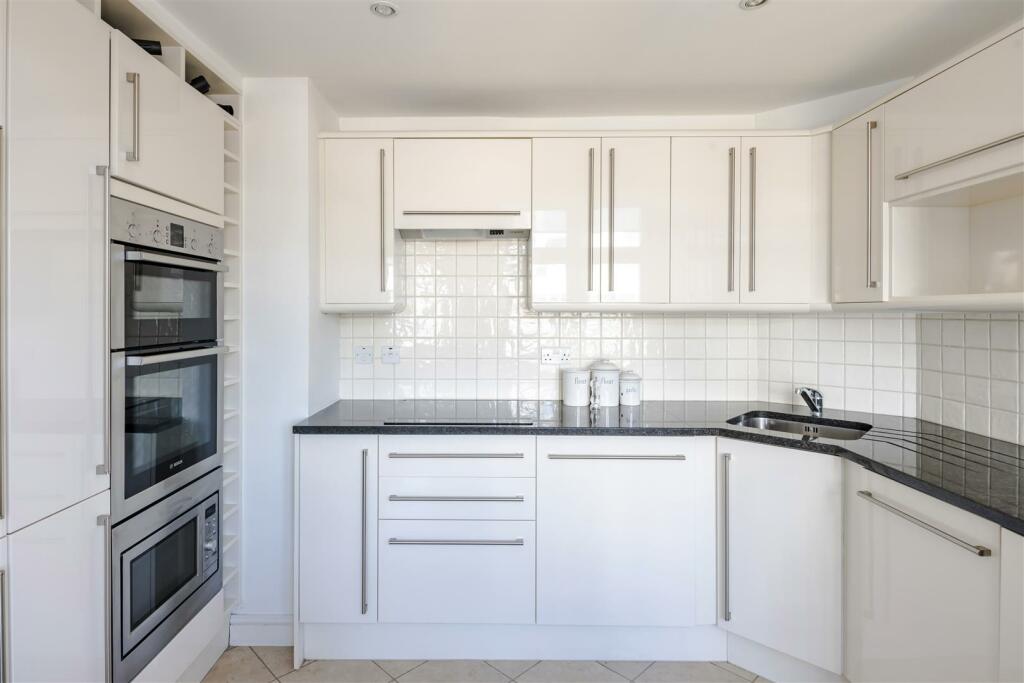 Kitchen-4.jpg
