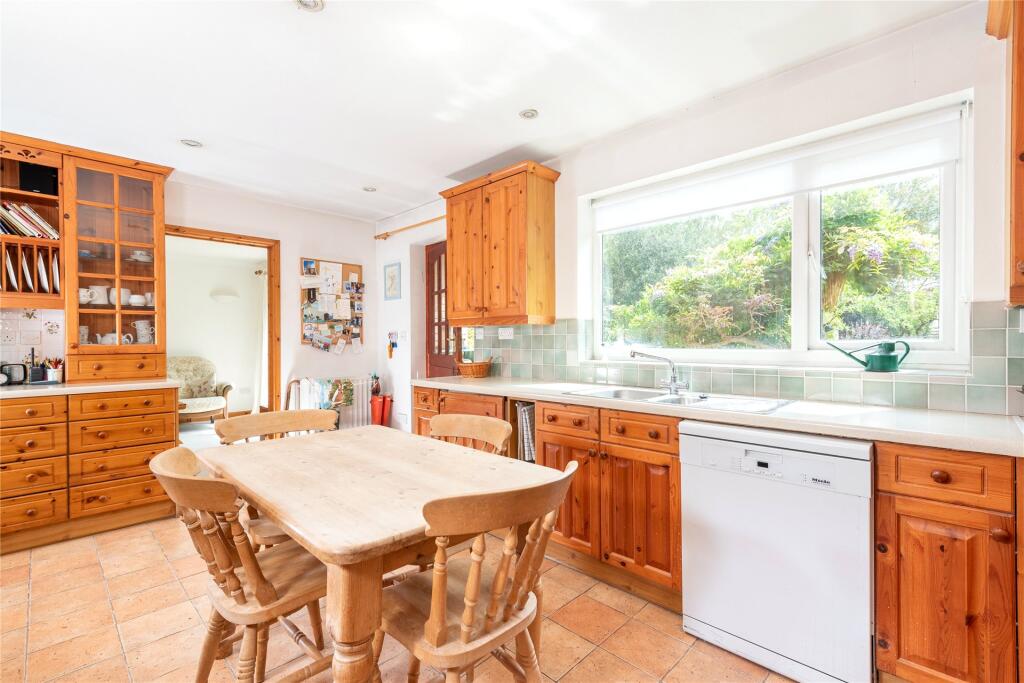 Kitchen/Breakfast Rm