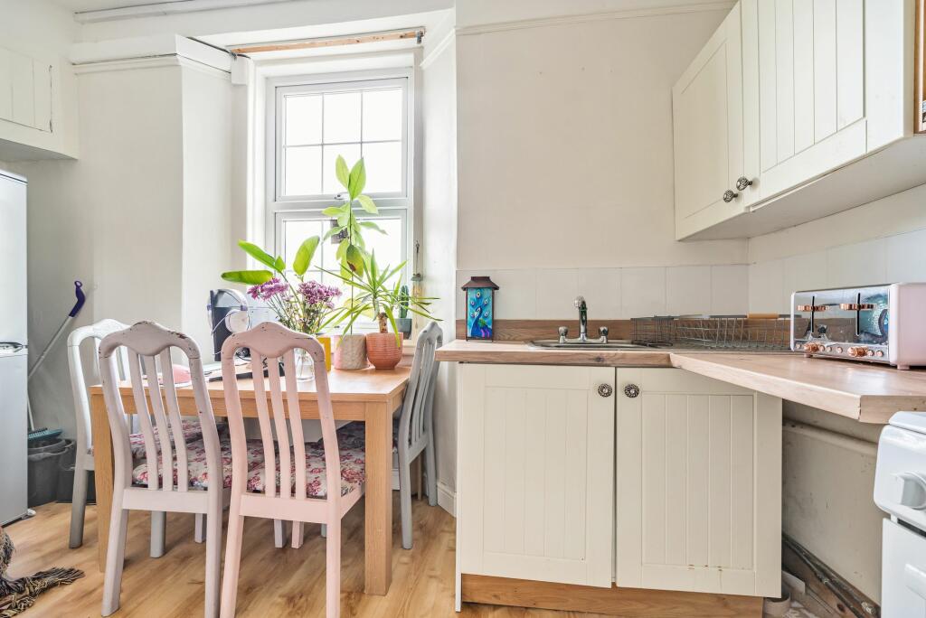 Kitchen/Dining
