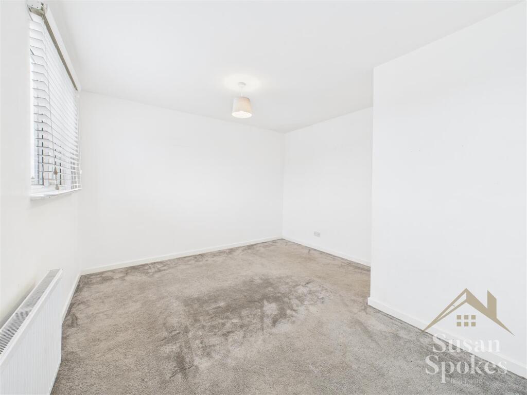 CAM01858G0-PR0117-STILL025.jpg