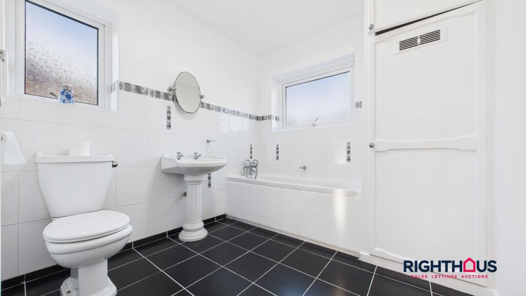 Bathroom/w.c