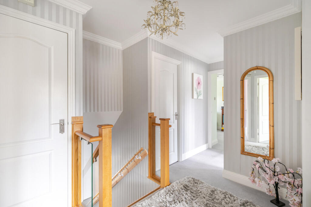 1340840-12-689de7...