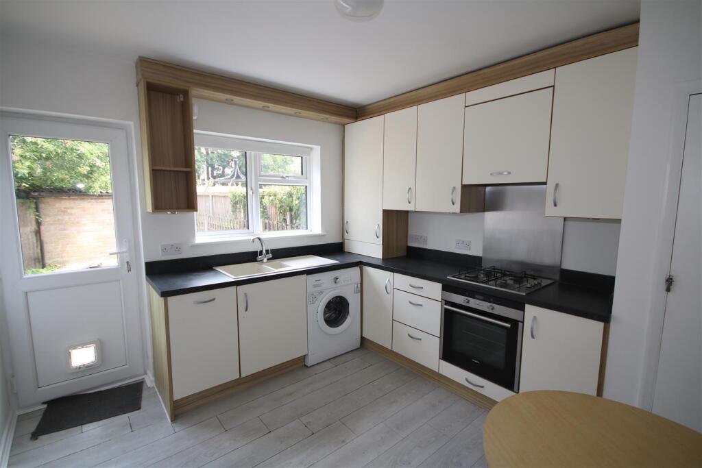 Kitchen a.JPG