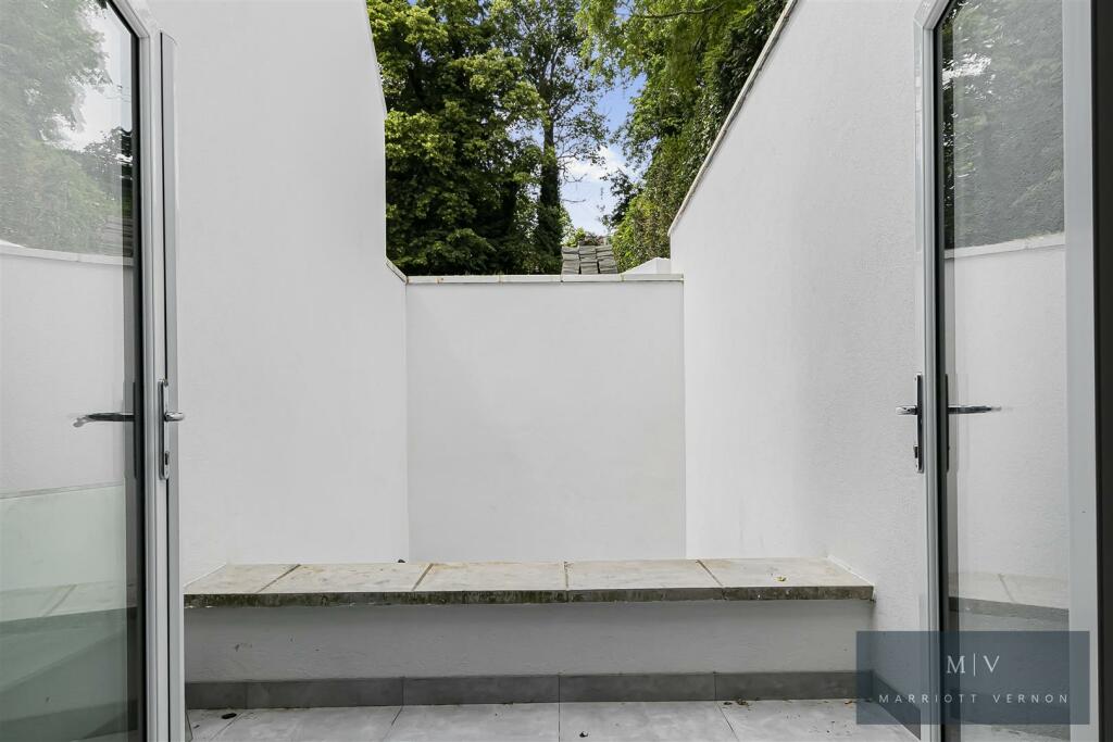 Purley Rise 19 MARRIOTT-4.jpg