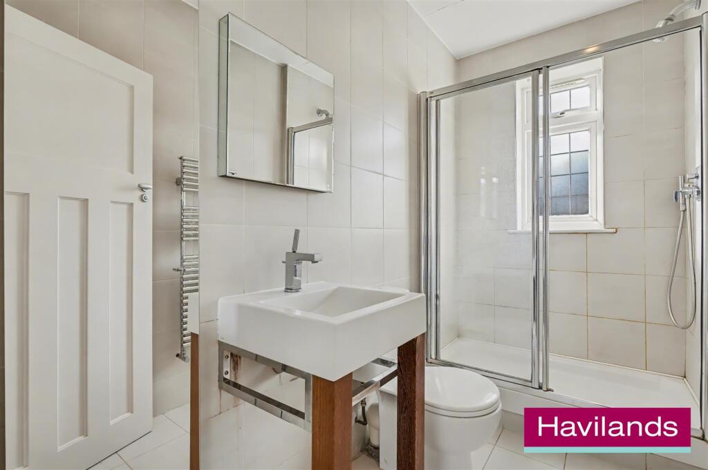 54 Cheyne Walk N21 1DE-1.jpg