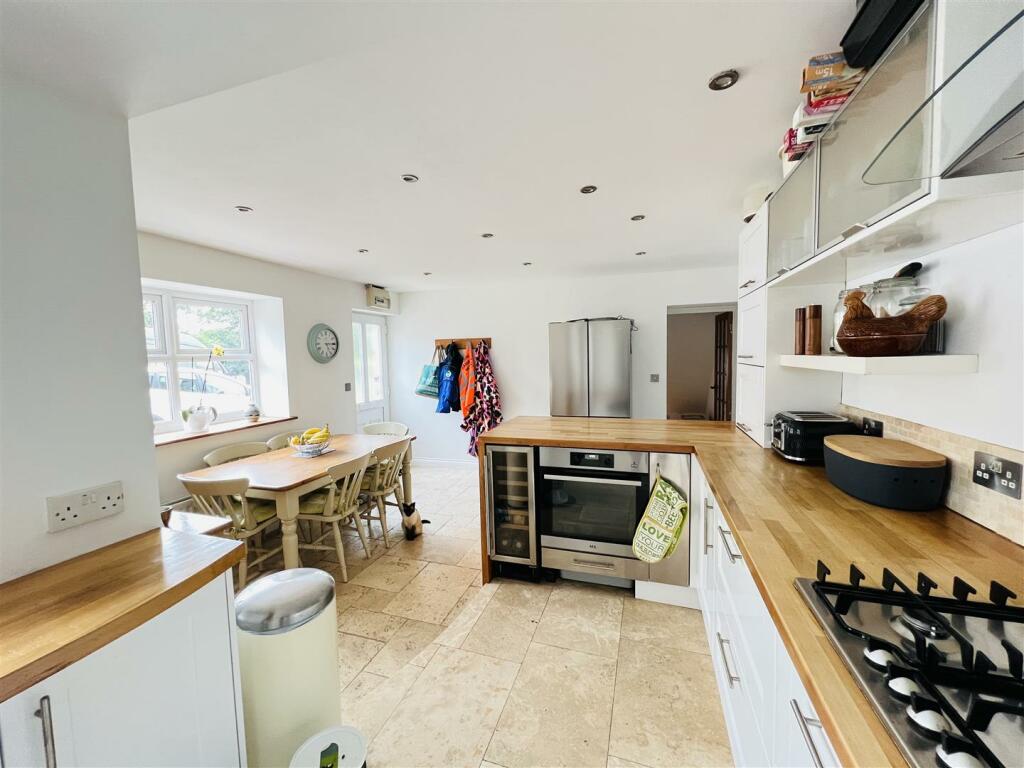 Kitchen/Family Room