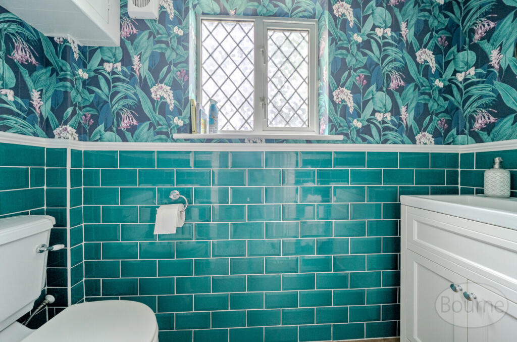 98cd0890-872e-4b6...