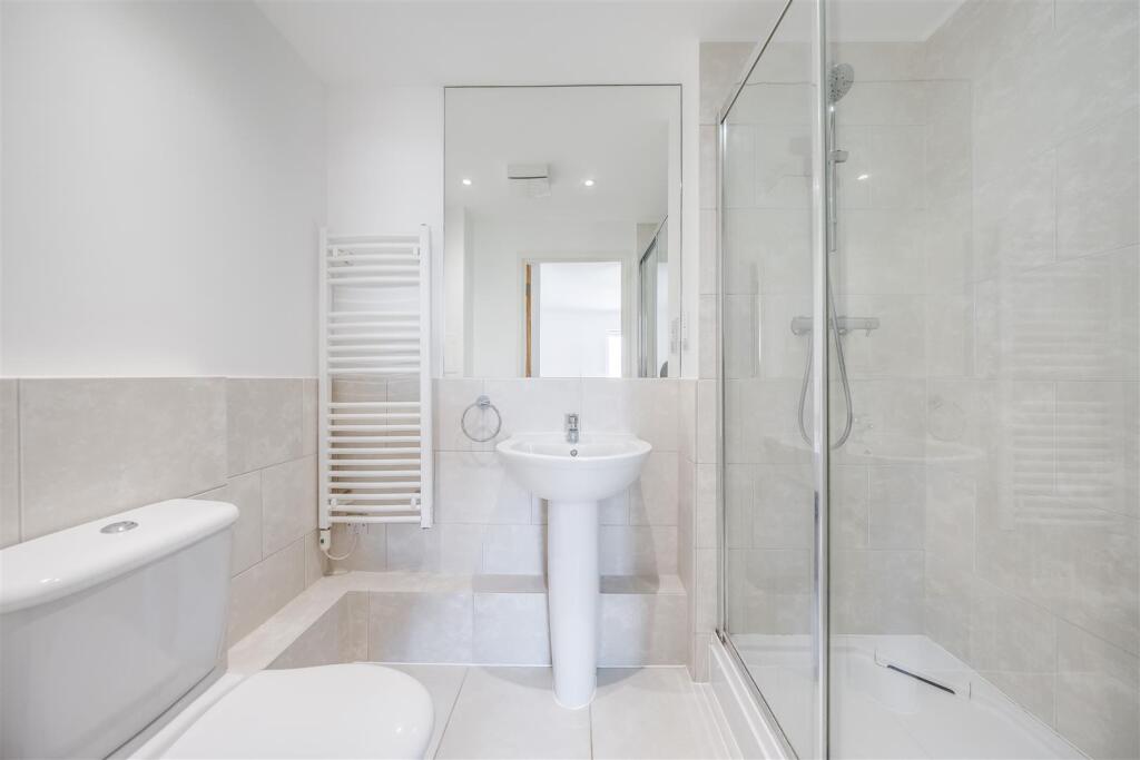 En-Suite Shower