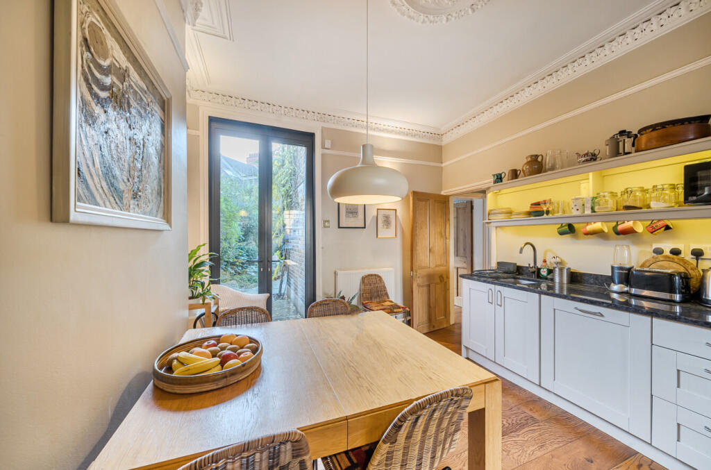 1385055-10-692713...