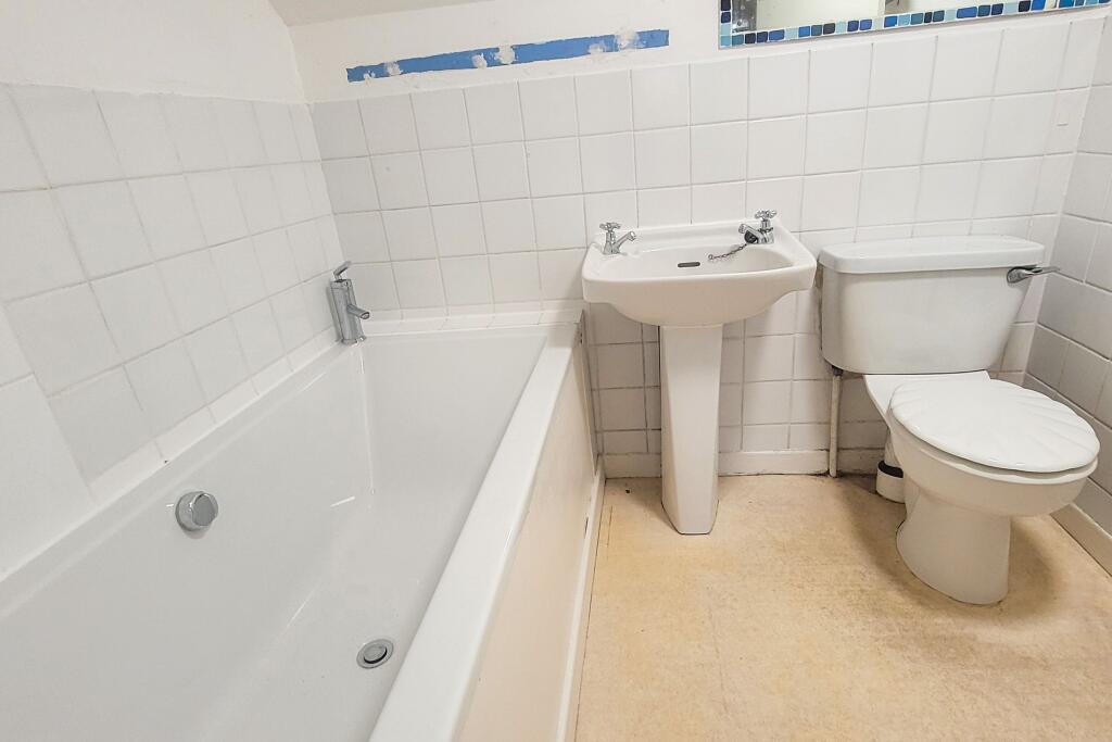 Flats 1 - 4, Newton Rise, 120 Brook Lane, Chester, Cheshire, CH2 2EU
