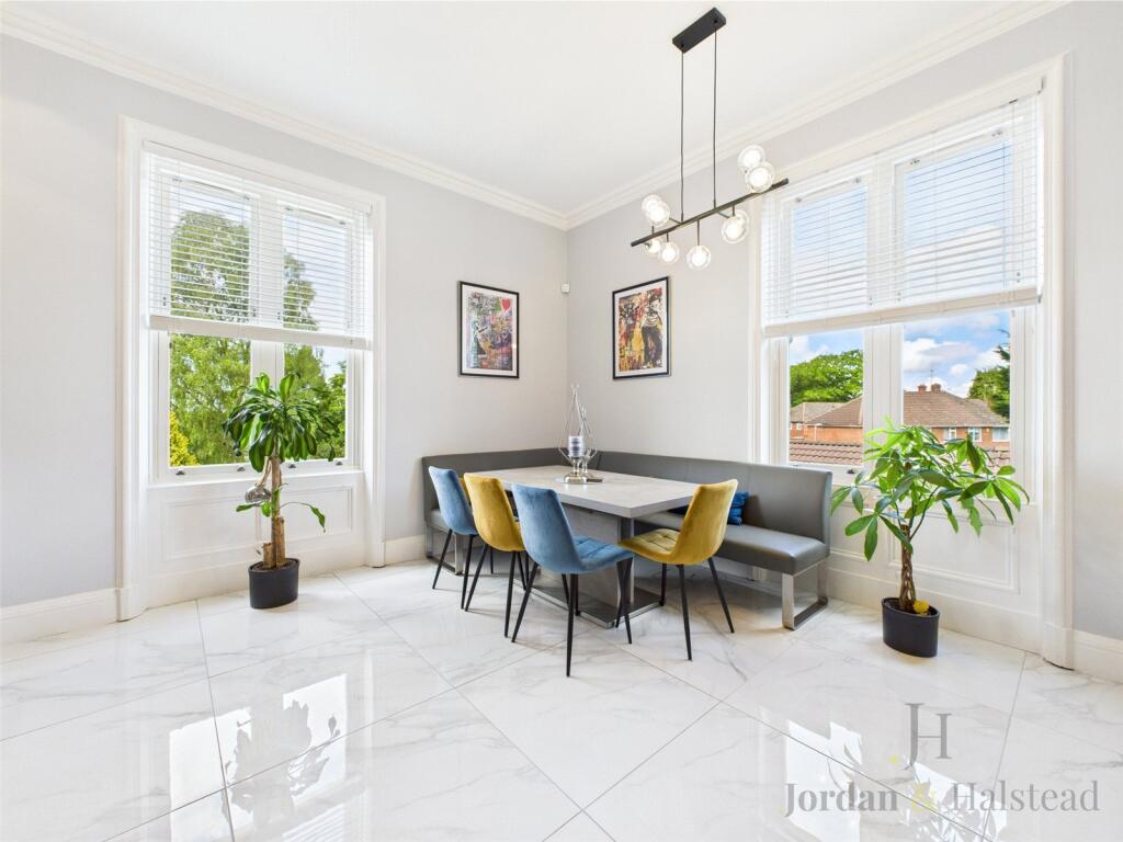 Kitchen Dining Area
