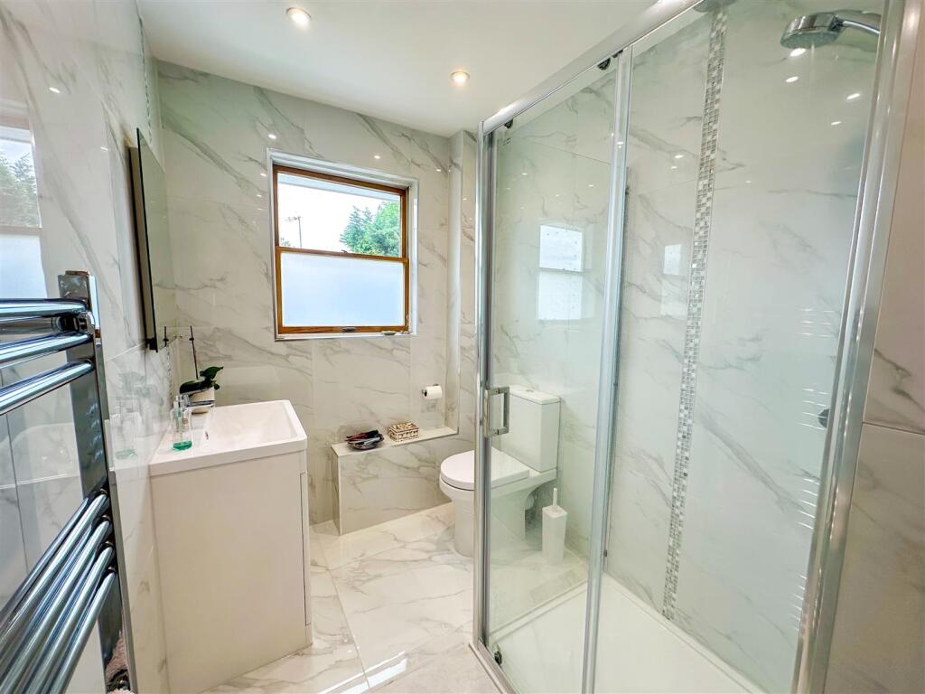 2 Rawlins Close, N3 (18).jpg