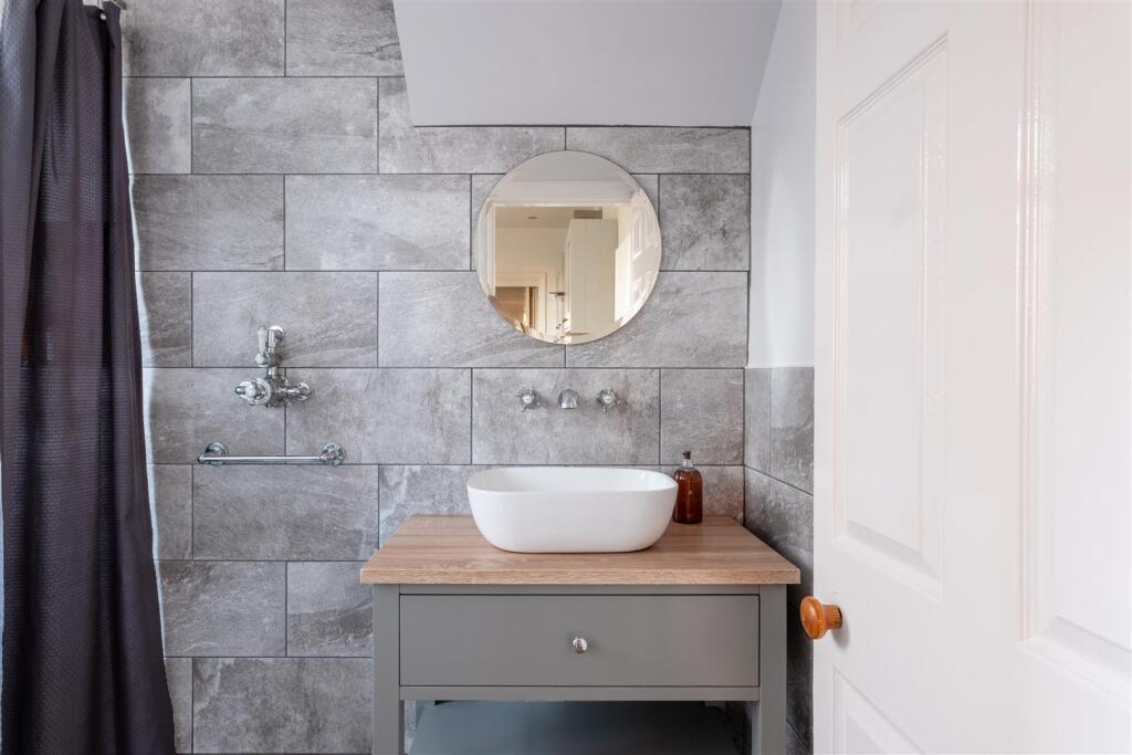 42 Redcar Road-17.jpg