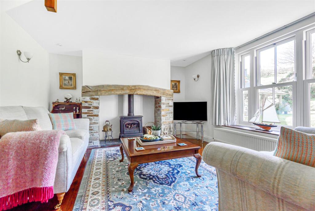 Bloomers  Sitting Room.jpg
