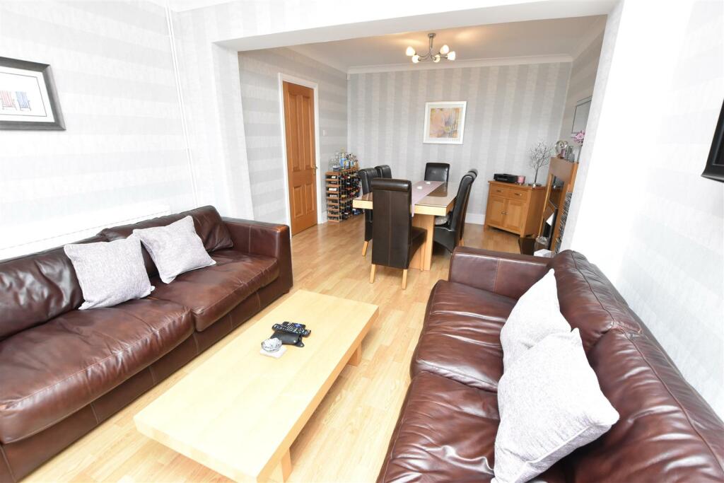 DINING ROOM/REAR SITTING ROOM
