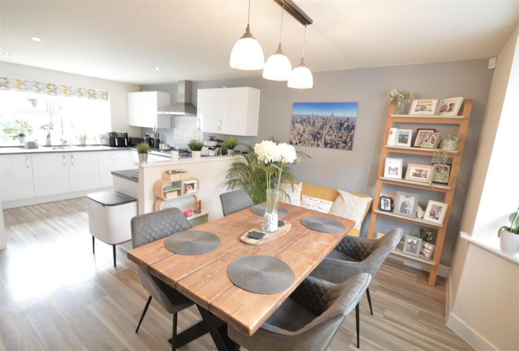 kitchen/family room