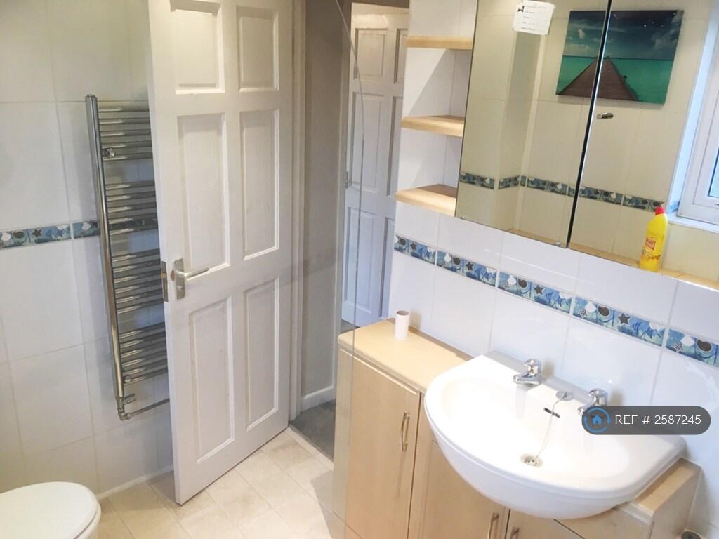 Plenty Of Cupboard Space