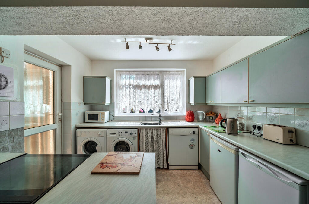 20-682213a428298-...