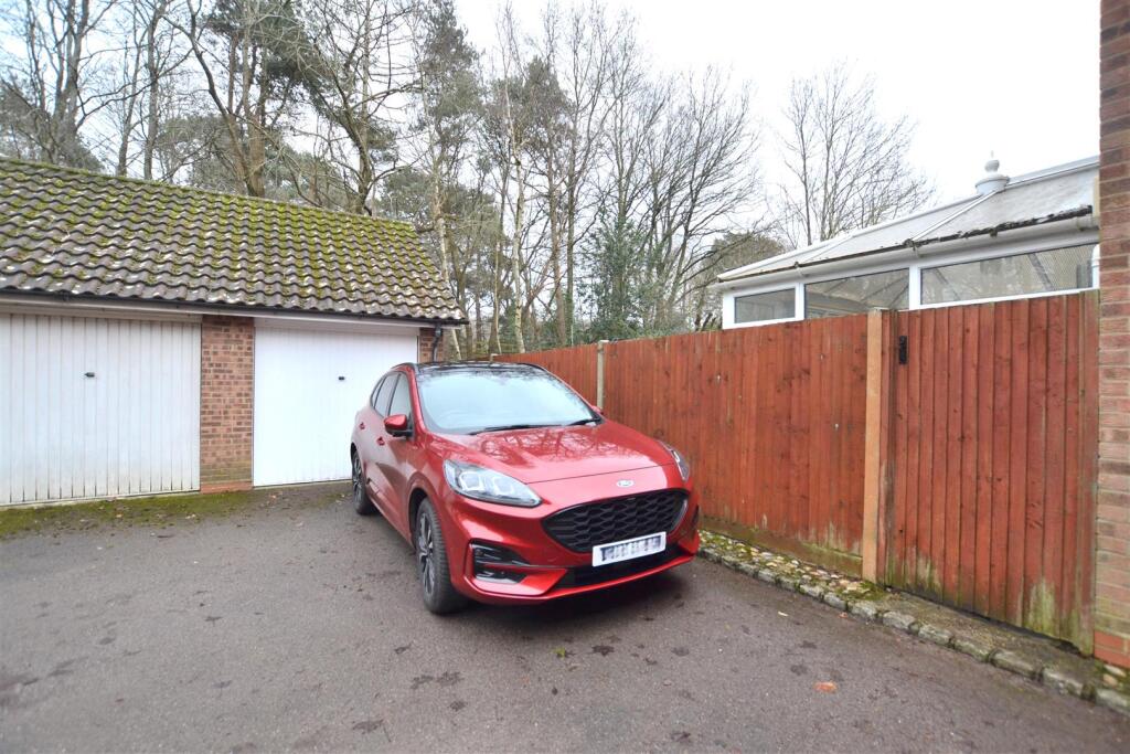 Garage &amp; Driveway Parking.JPG