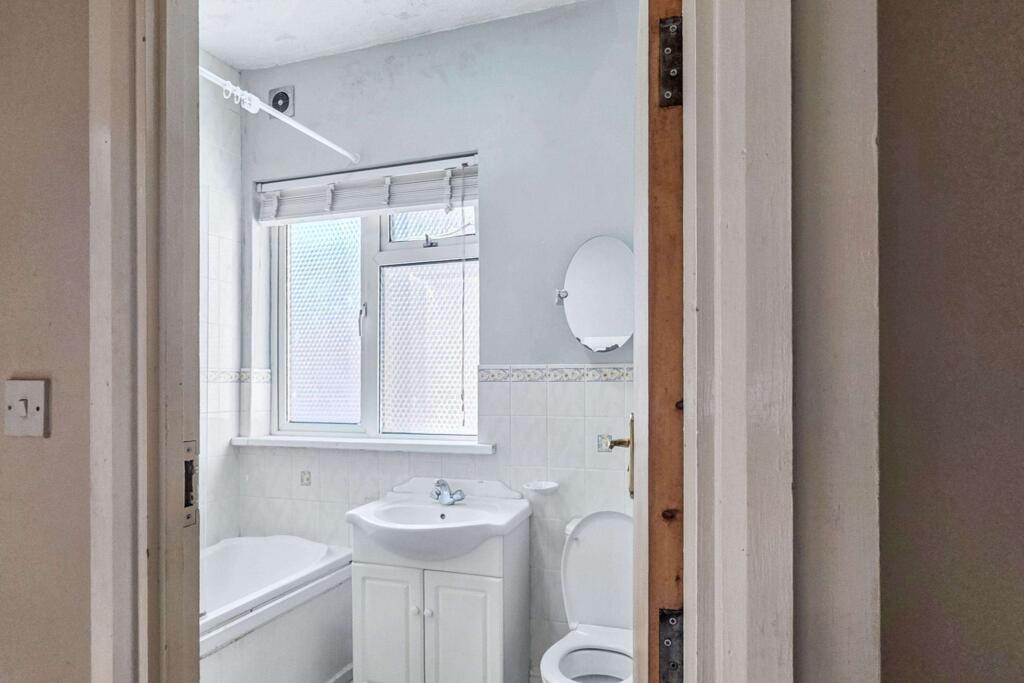 19 Ramsey Road, Acton, London W3 8AZ