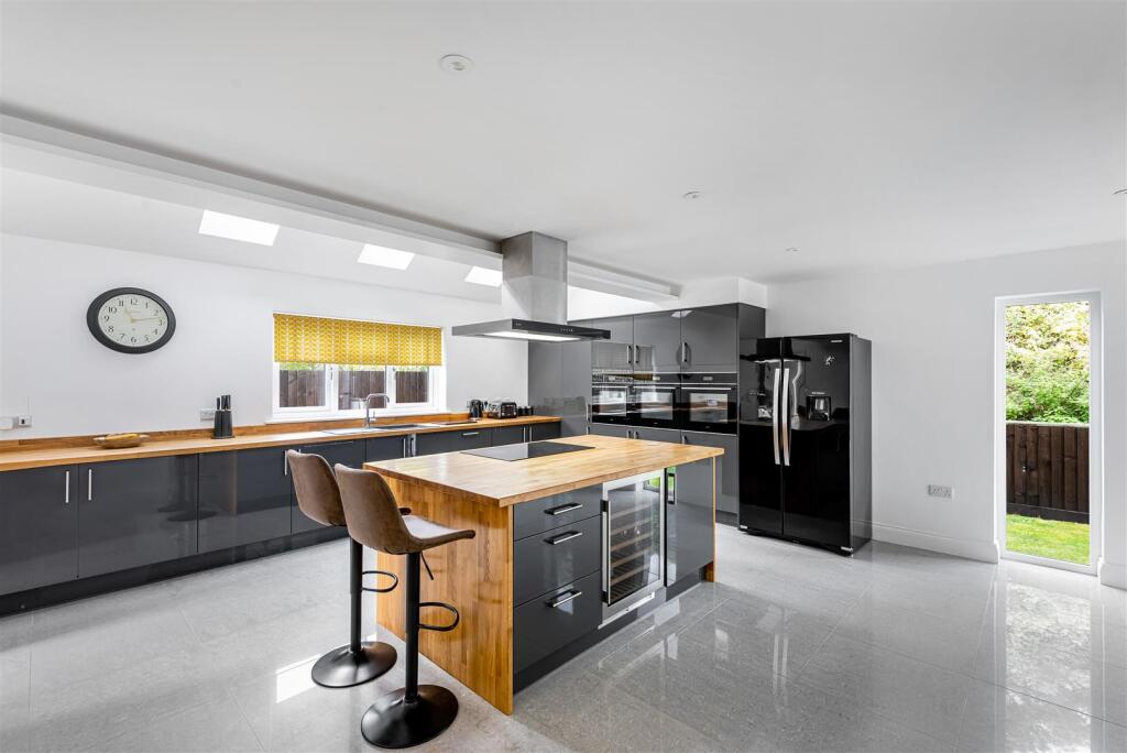 1 Post Office Lane ph12.JPG