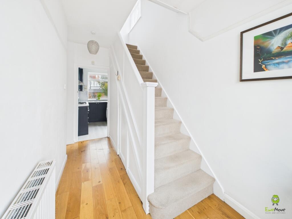 Presented by Nicoleta at EweMove Bexleyheath and D