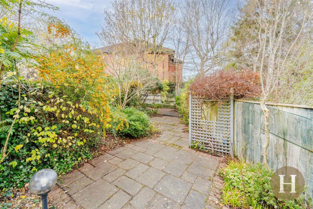 Hadleigh Estate Agents-49.jpg