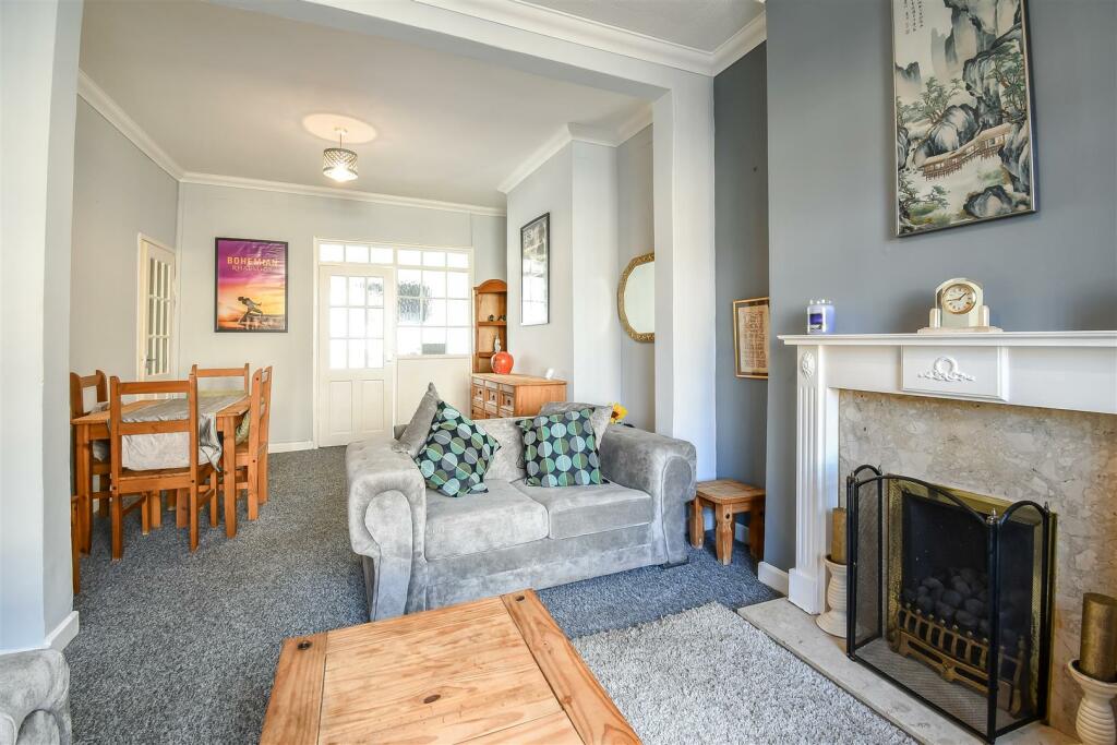 Living / Dining Room