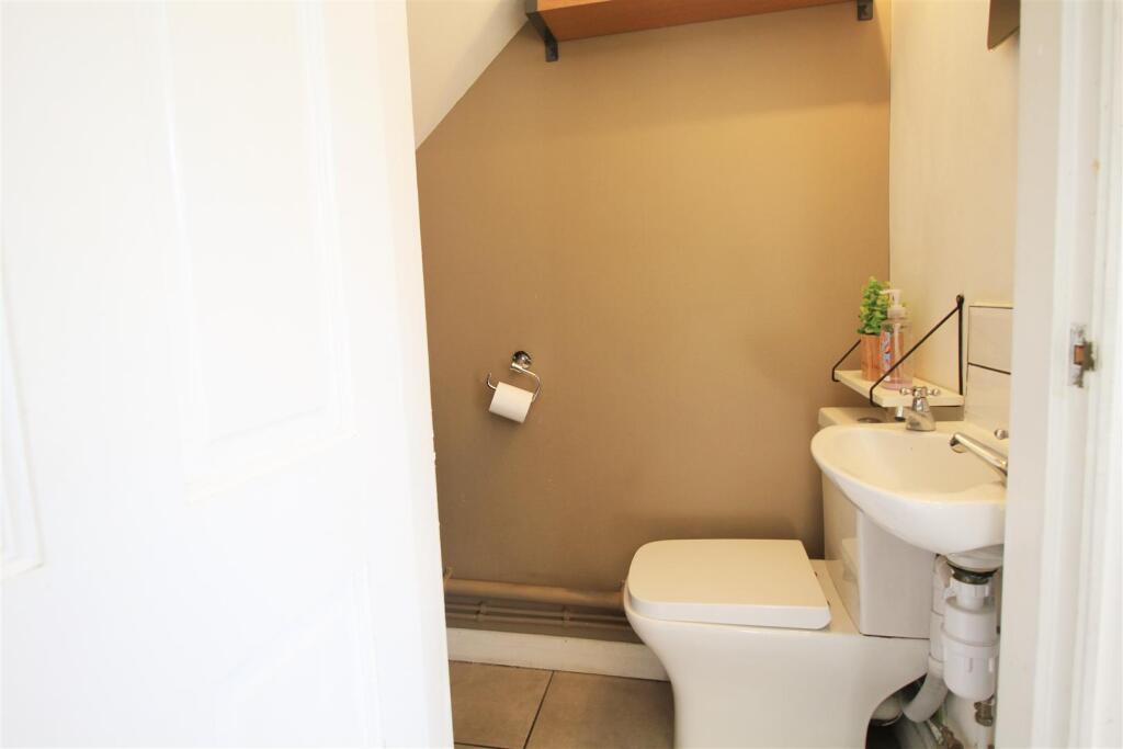 Downstairs Toilet.jpg