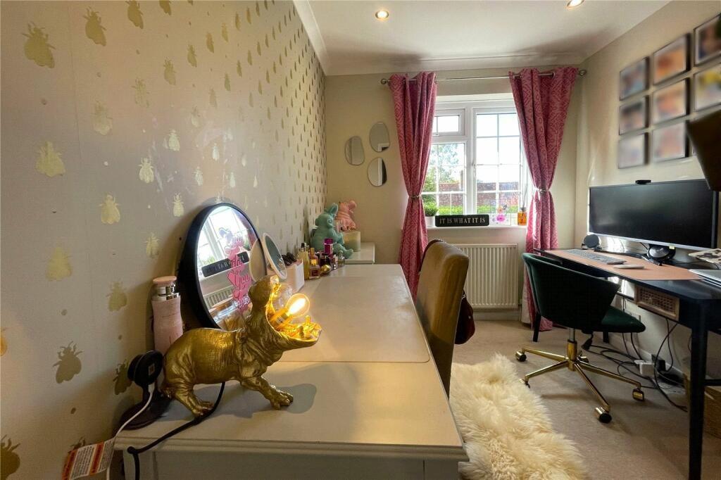 57377_HUB233027_I...