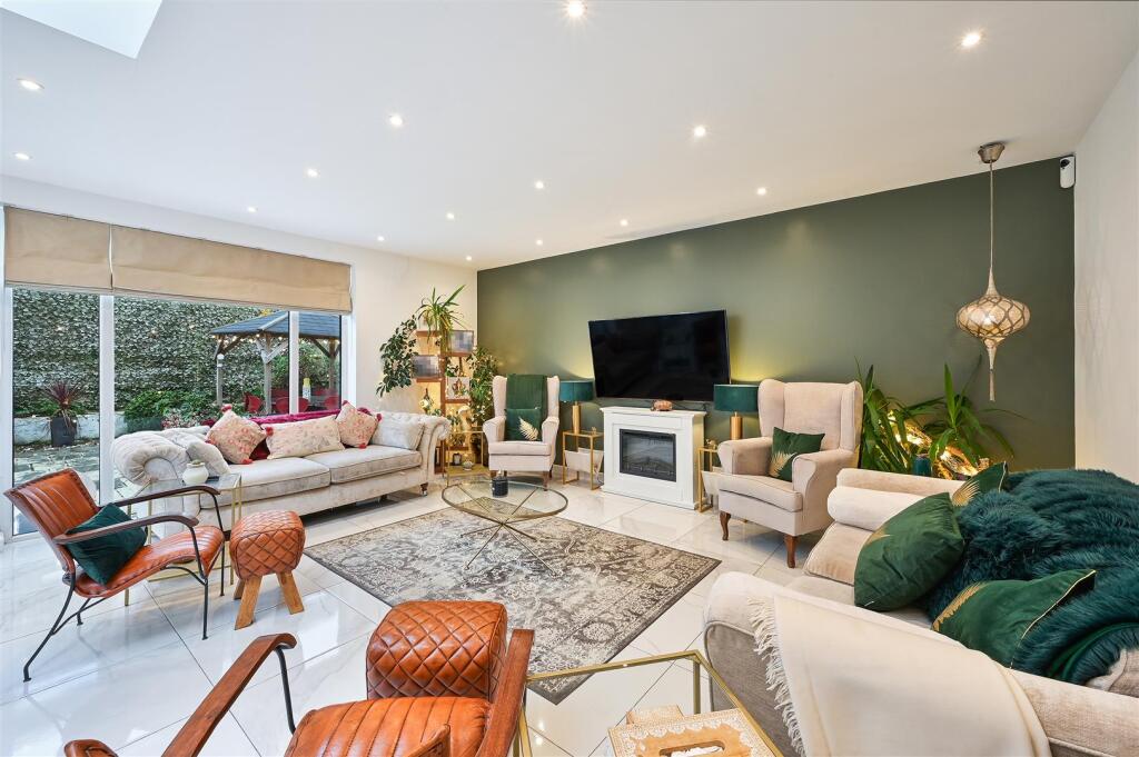 GREAT TATTENHAMS, 41- (7).jpg